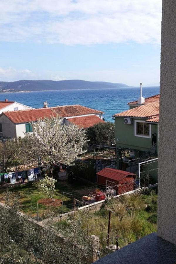 Apartments By The Sea Martinscica, Cres - 14334 エクステリア 写真